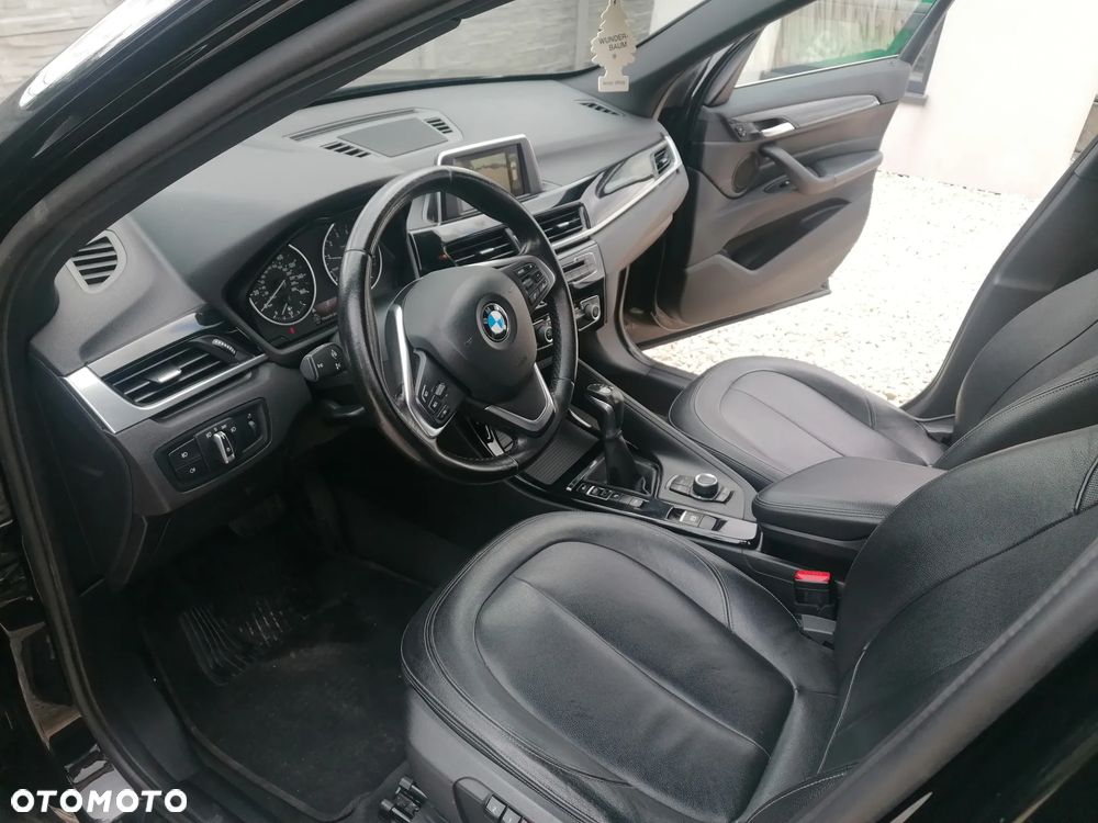 BMW X1 xDrive25i GPF xLine - 11