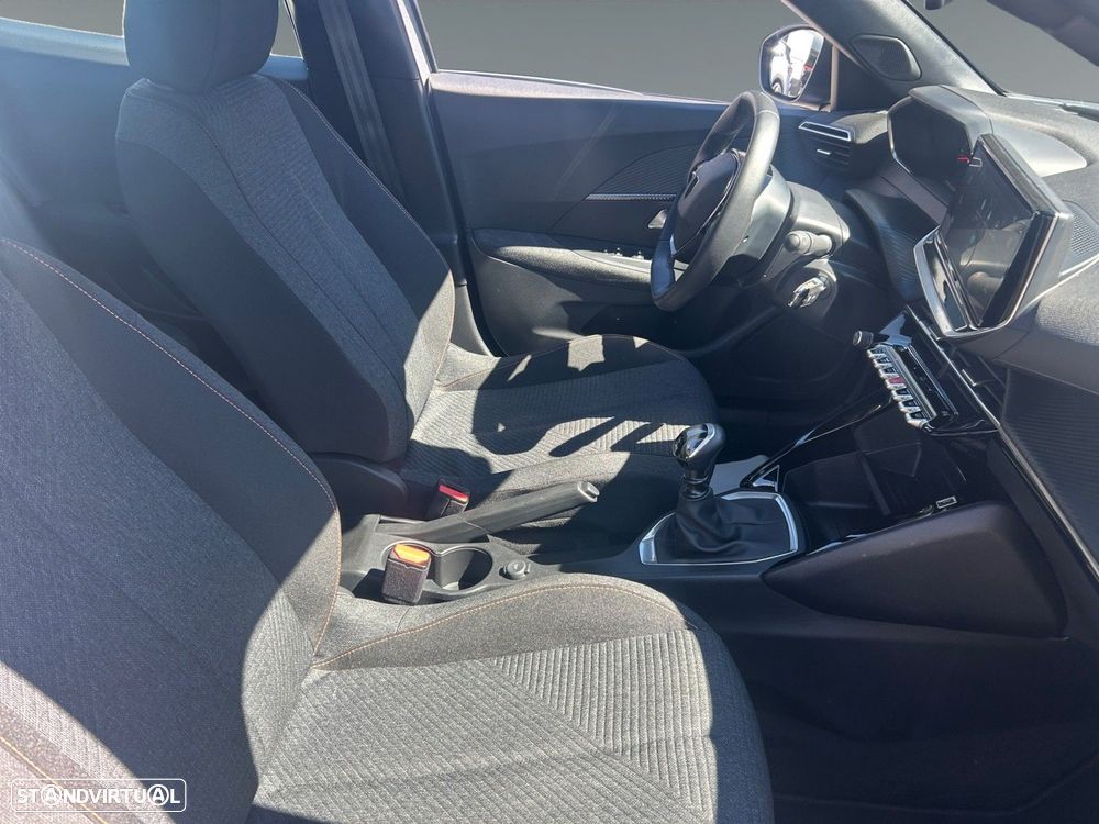 Peugeot 2008 1.2 PureTech Style - 16