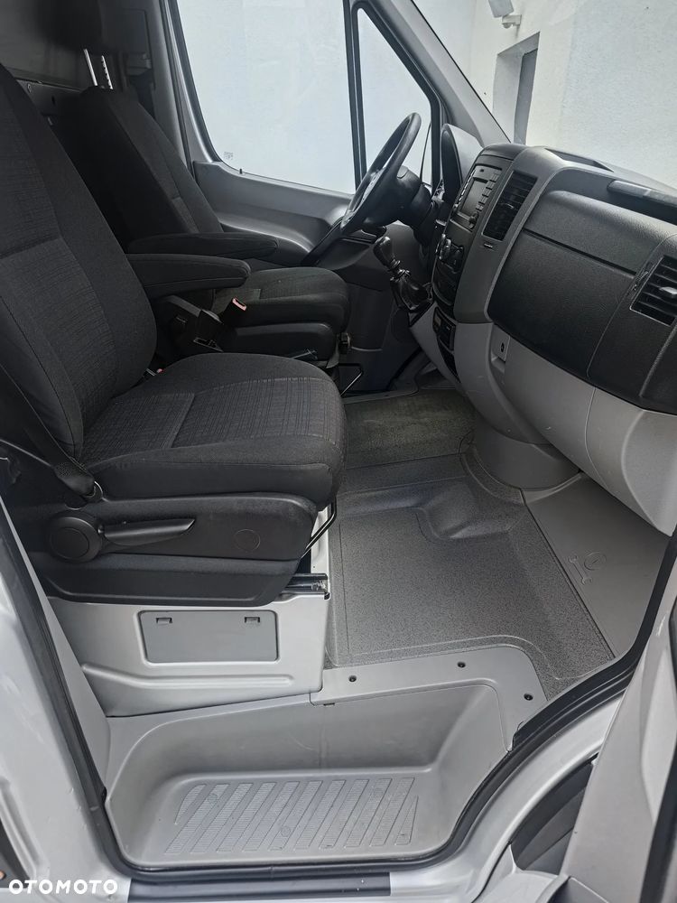 Mercedes-Benz Sprinter - 12
