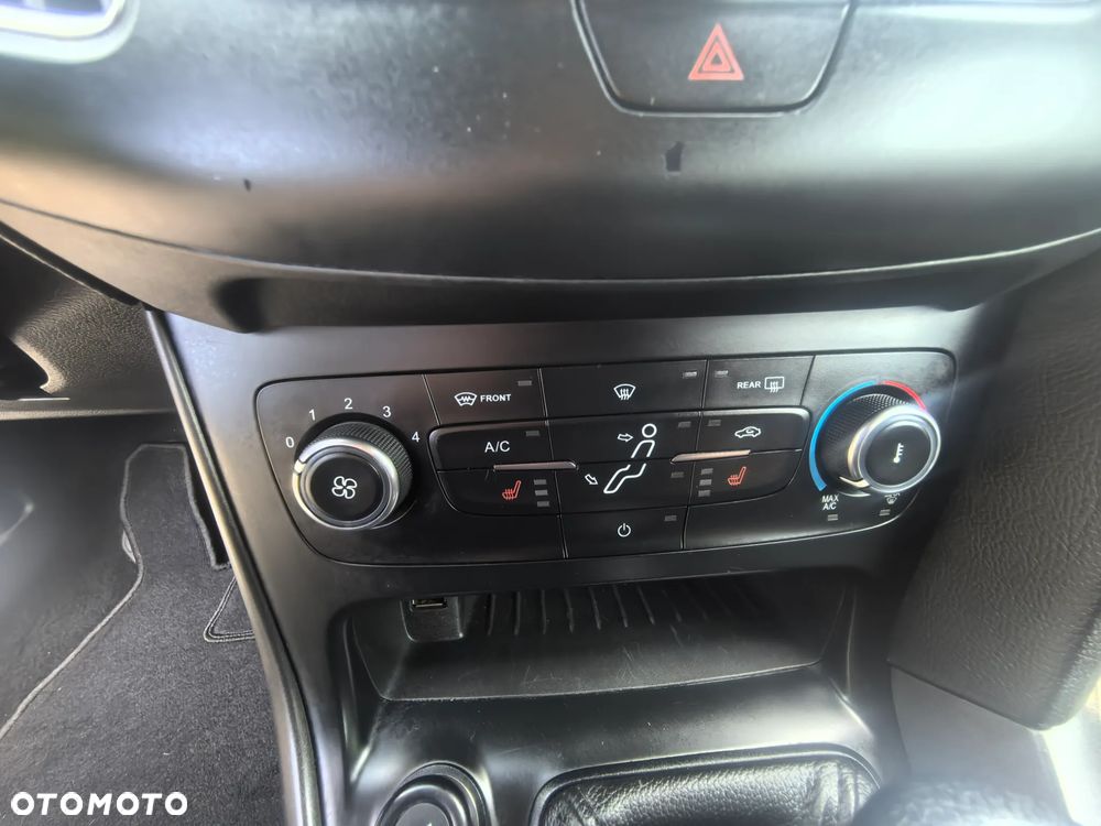 Ford Focus 1.0 EcoBoost ST-Line ASS - 26