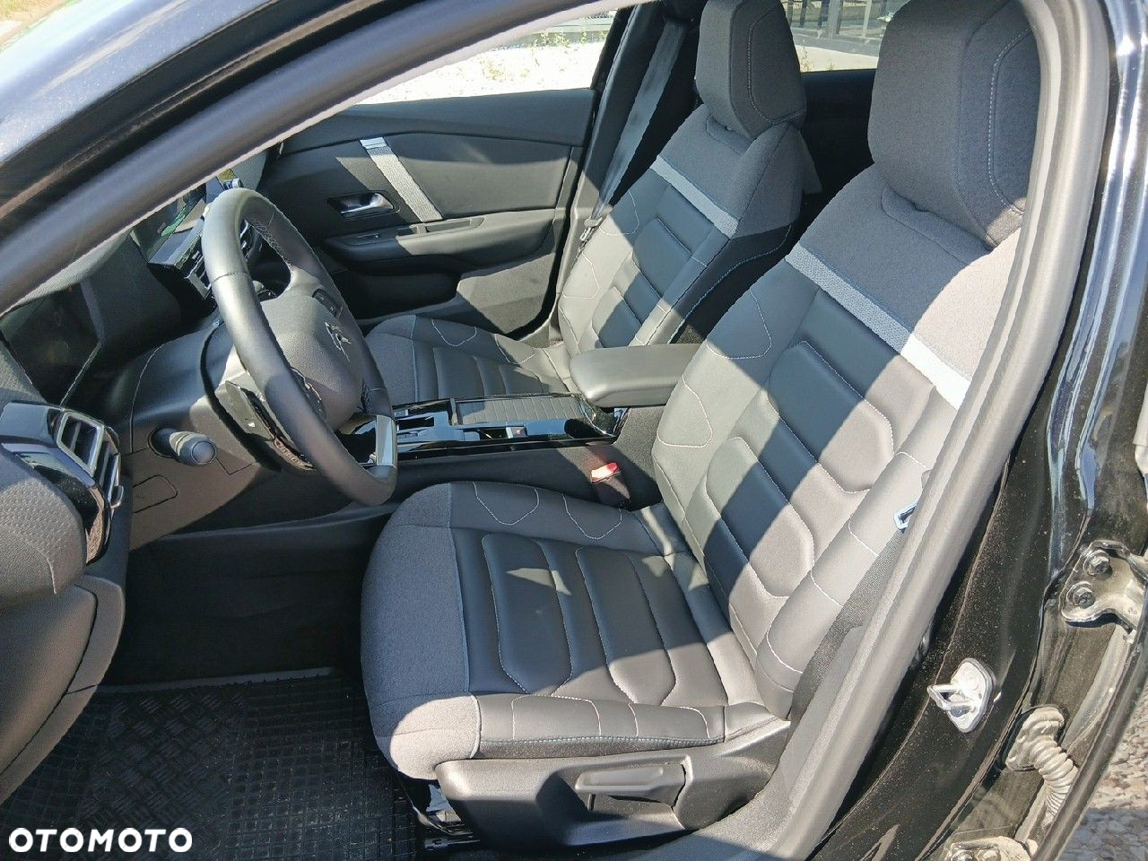 Citroën C4 1.2 PureTech Max S&S EAT8 - 9