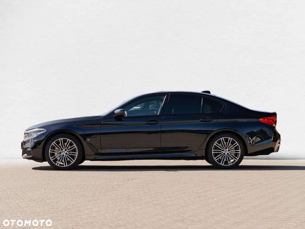 BMW Seria 5 530e iPerformance xDrive M Sport sport - 2