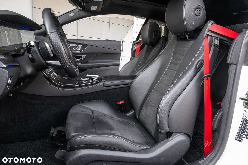 Mercedes-Benz Klasa E 220 d 4-Matic 9G-TRONIC - 18