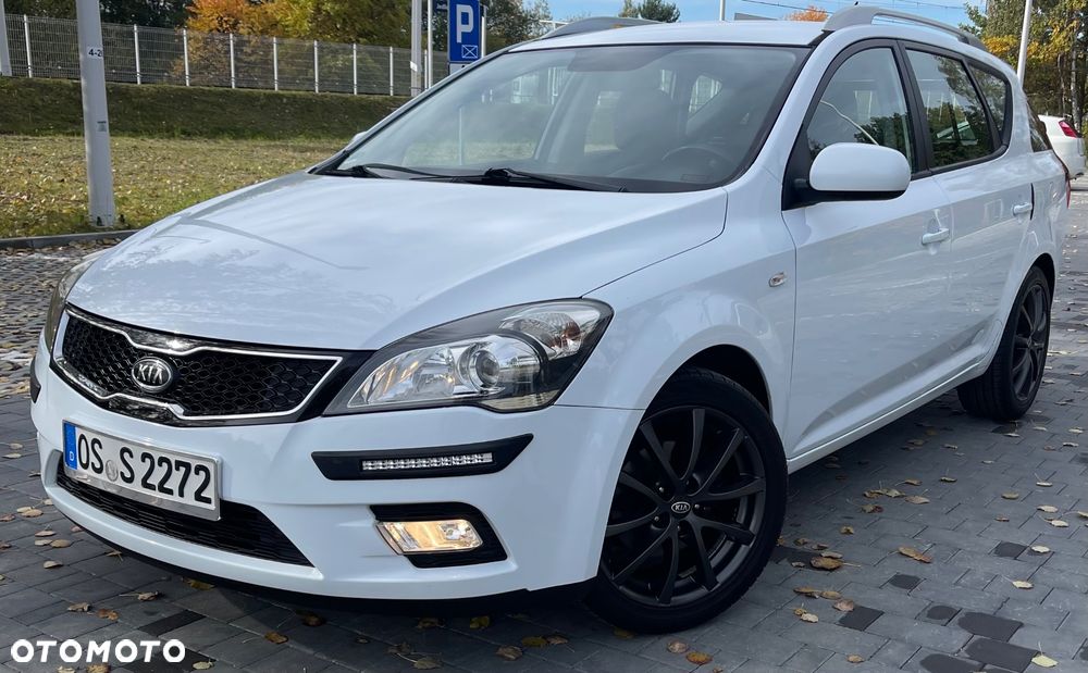 Kia Ceed 2012 photo 4