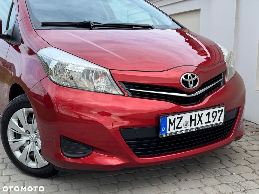 Toyota Yaris - 11