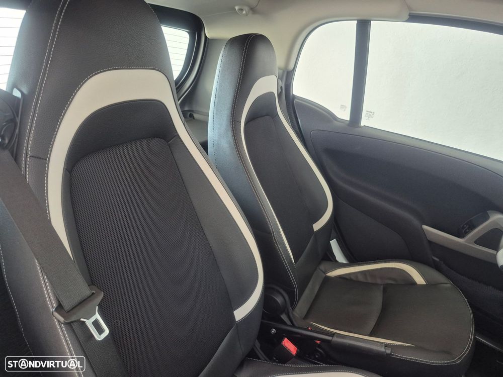 Smart ForTwo Coupé 1.0 mhd Pulse 71 Softouch - 25