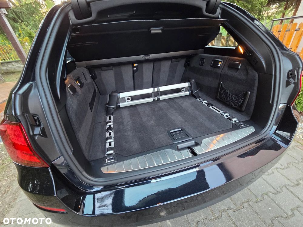 BMW Seria 5 535d xDrive - 29
