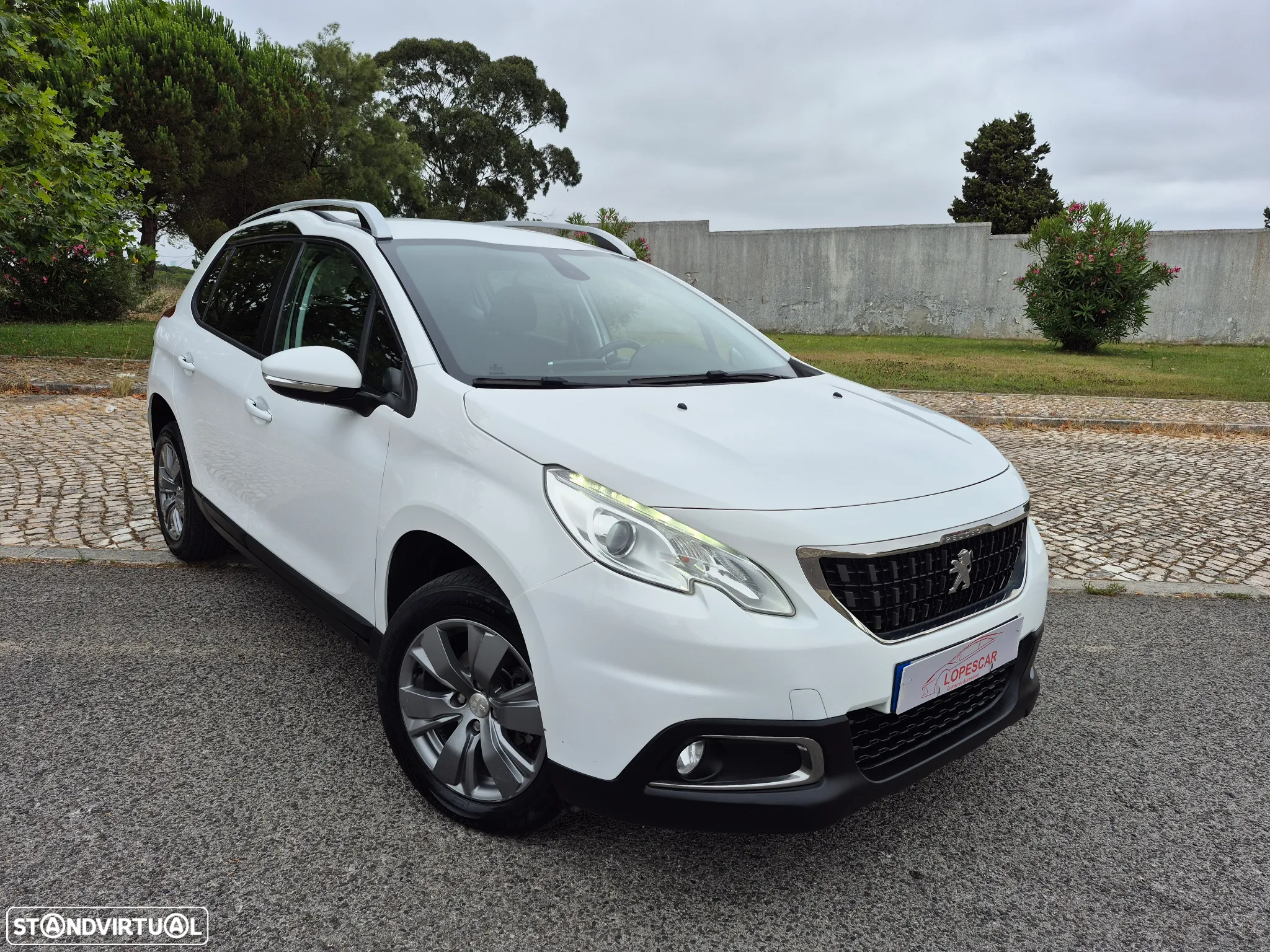 Peugeot 2008 1.2 PureTech Style - 4