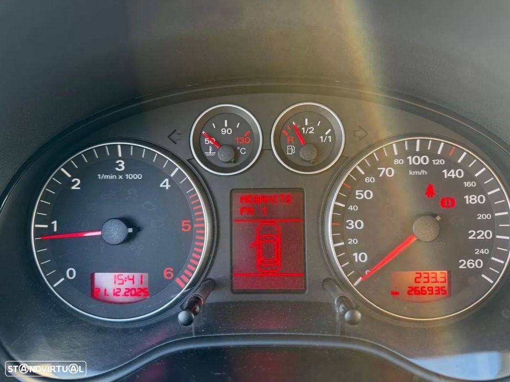 Audi A3 Sportback 1.9 TDi Sport FPD - 11