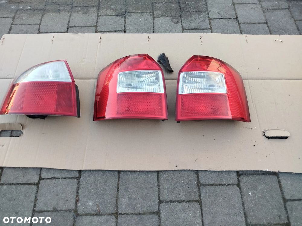 Audi A4 B6 lampa przednia prawa lewa Xenon - 7