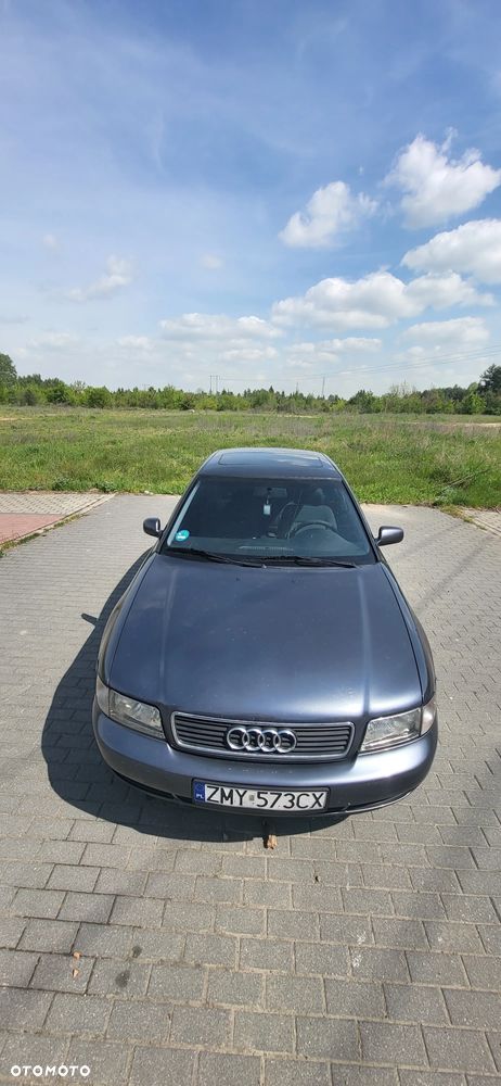 Audi A4 Limousine 1.8 - 7
