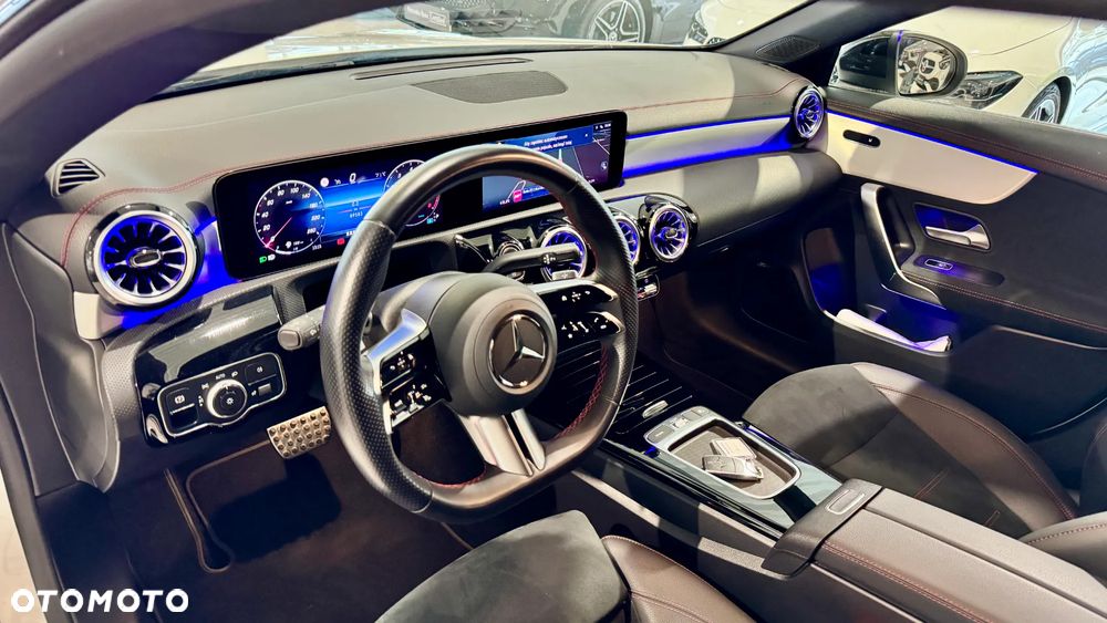 Mercedes-Benz CLA 200 mHEV AMG Line 7G-DCT - 12