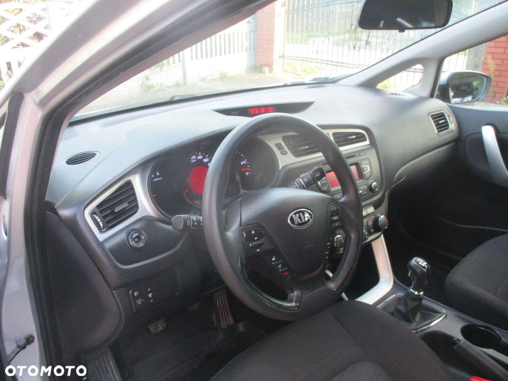 Kia Ceed 1.6 CRDi L - 10