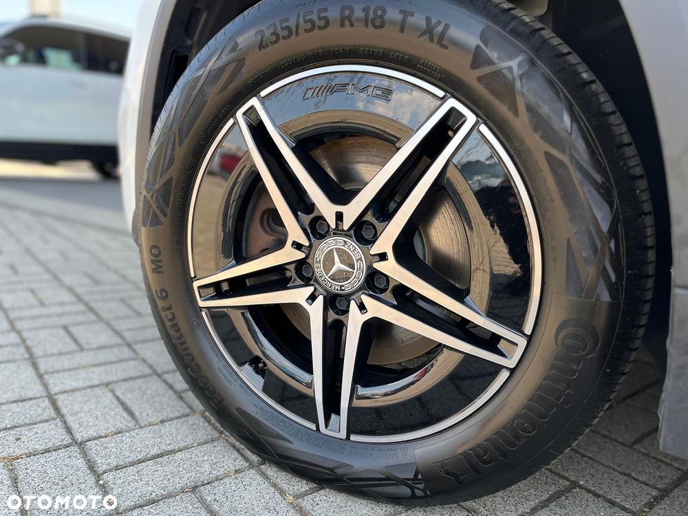 Mercedes-Benz EQA 300 66.5kWh 4-Matic AMG Line - 34