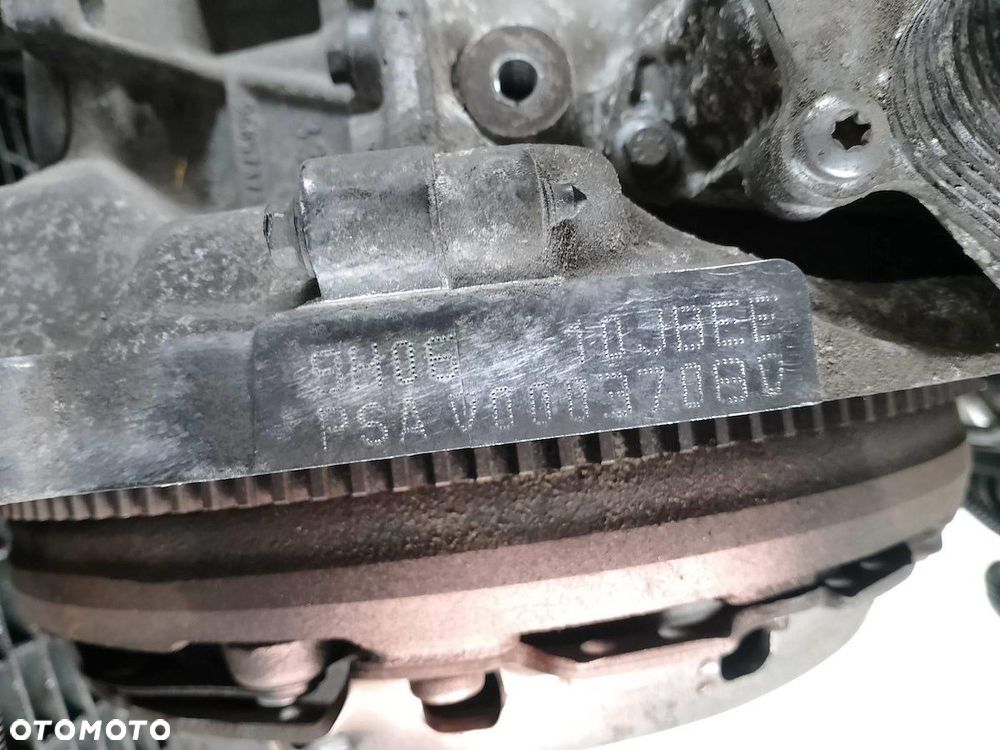 SILNIK PEUGEOT 308 I 9H06  10JBEE 1.6 e-HDI - 12