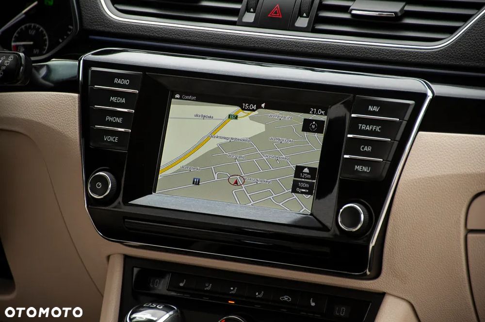 Skoda Superb 2.0 TDI DSG L&K - 7