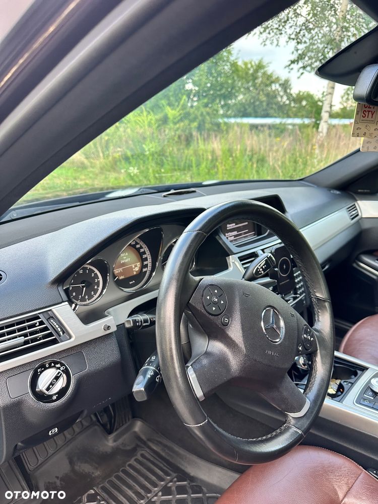Mercedes-Benz Klasa E 350 CDI DPF BlueEFFICIENCY 7G-TRONIC Avantgarde - 14
