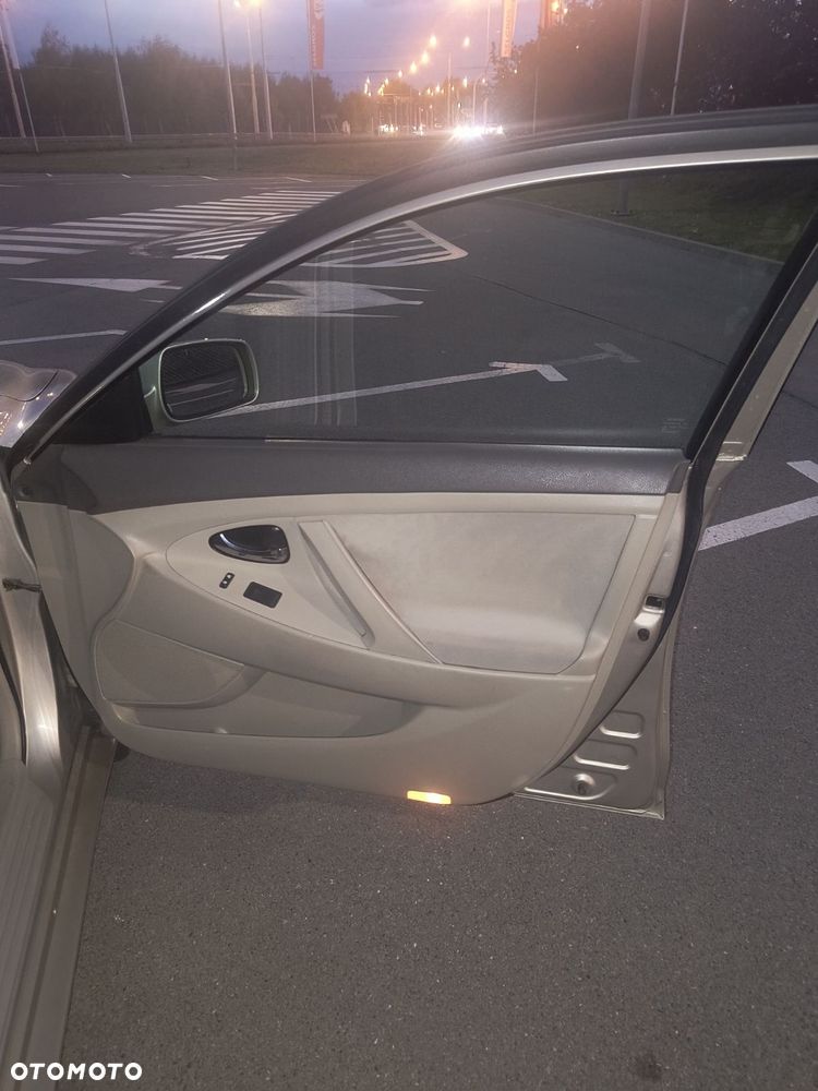 Toyota Camry - 8
