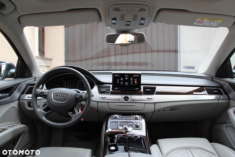 Audi A8 4.2 TDI DPF (clean diesel) quattro tiptronic - 13