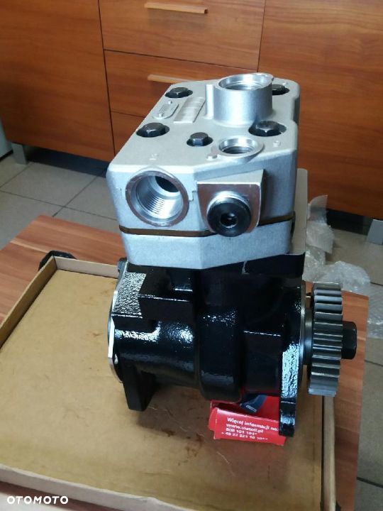 kompresor , sprężarka   cummins  QSB 6.7 Terberg Kalmar Kamag Mol - 2