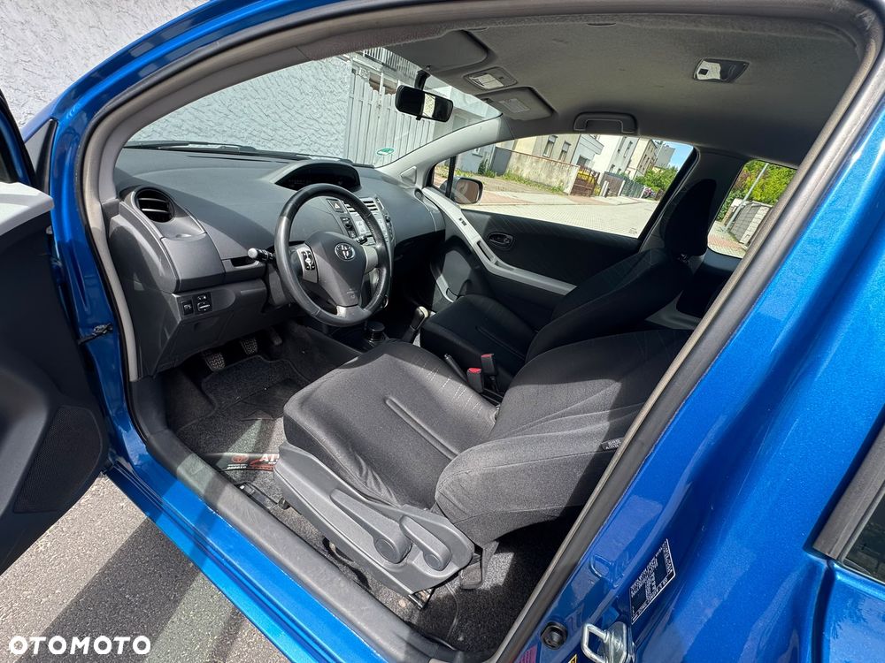Toyota Yaris 1.3 VVT-i Cool - 19