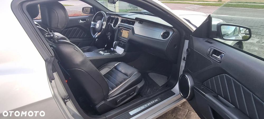 Ford Mustang 3.7 V6 - 8