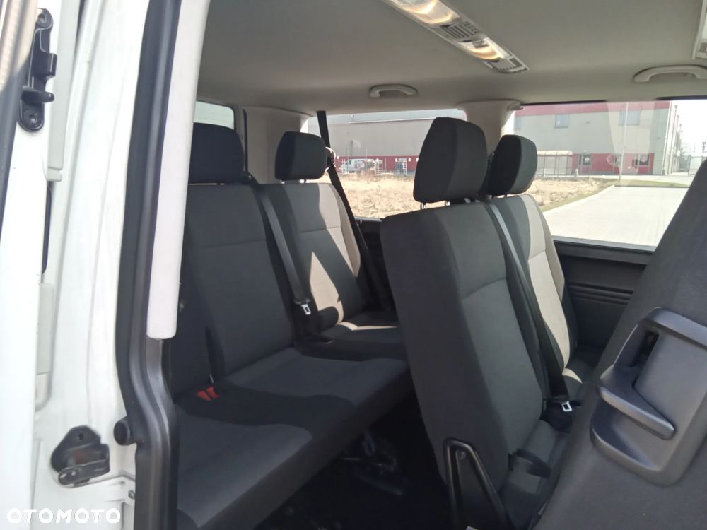 Volkswagen Transporter Caravelle DSG Kurz Comfortline - 9