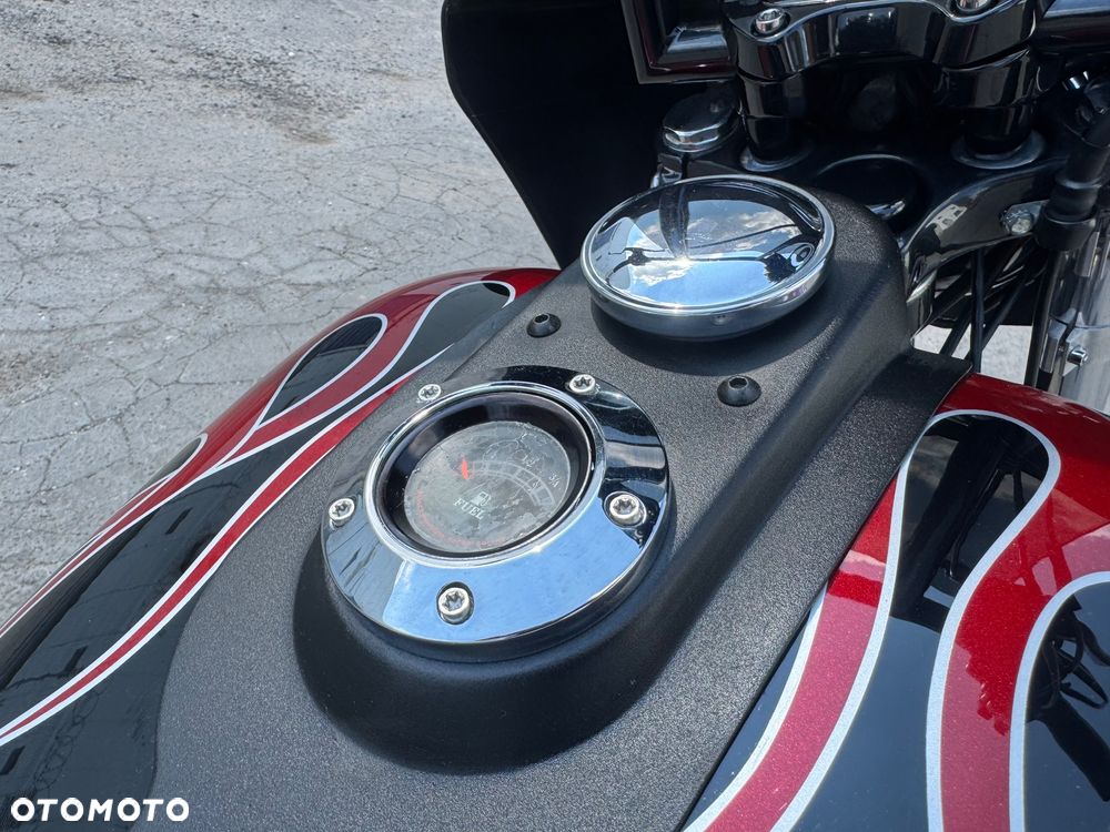 Harley-Davidson Dyna - 10