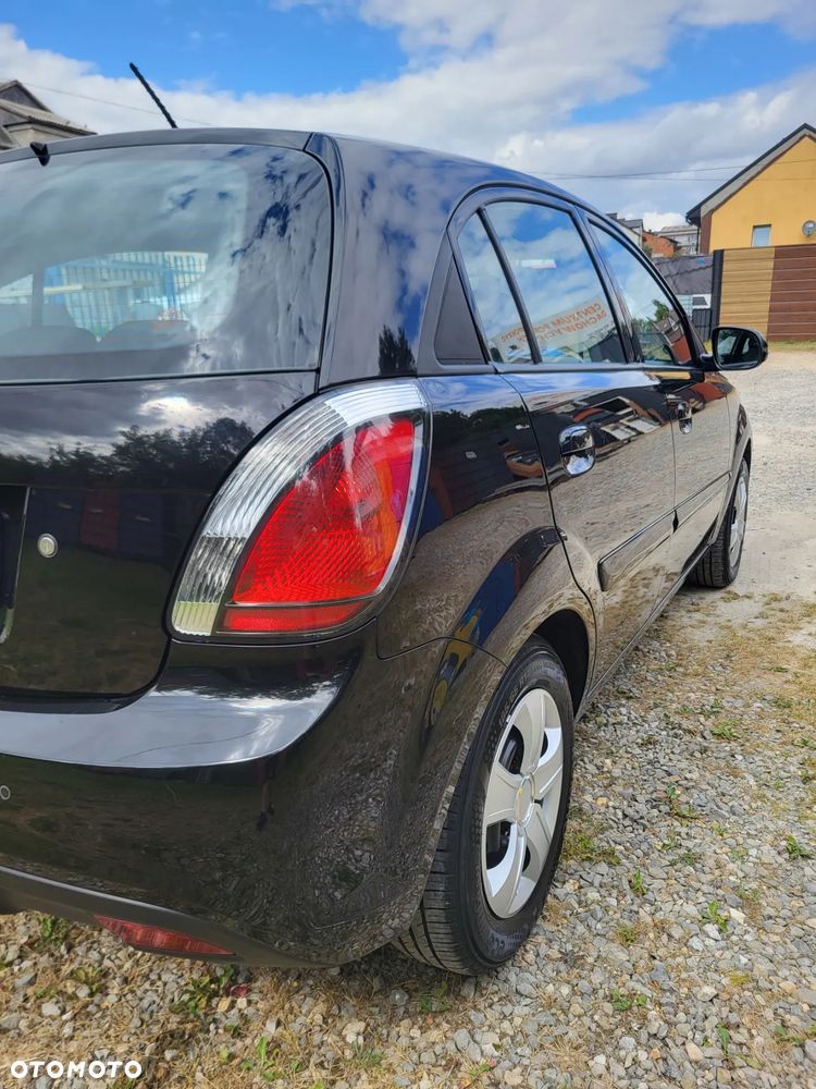 Kia Rio 1.4 Spirit - 9