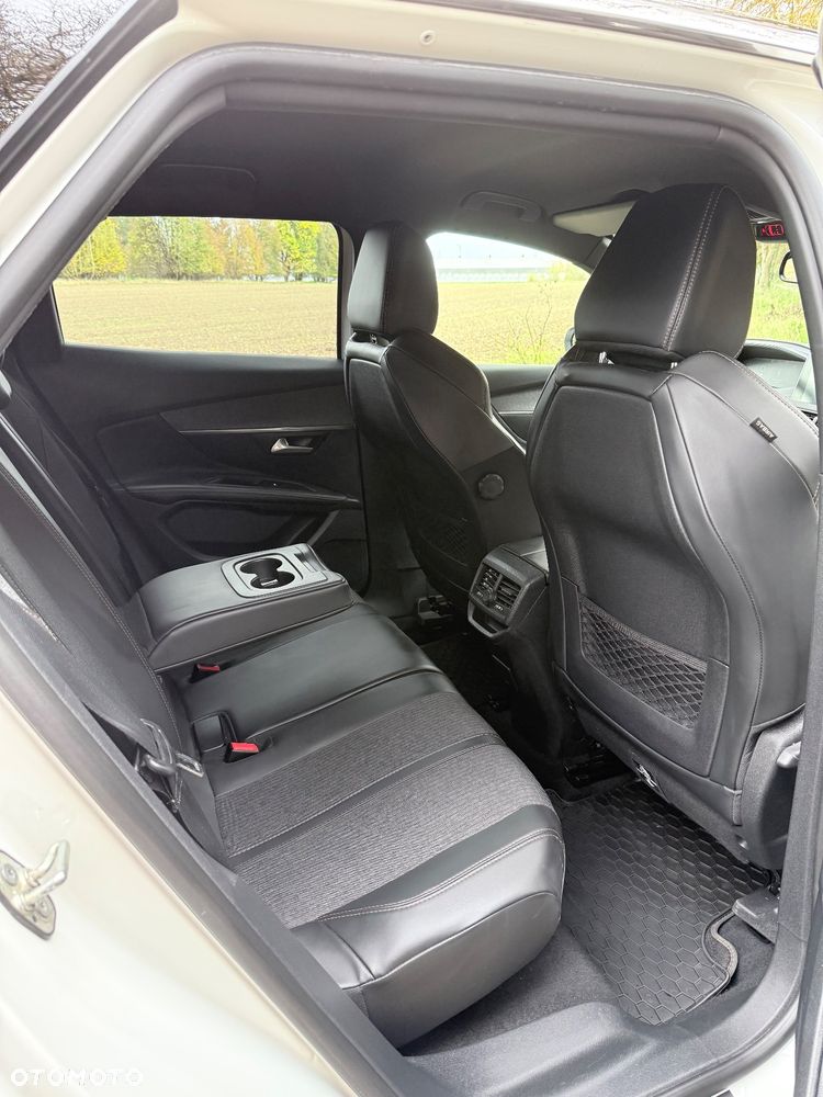 Peugeot 3008 - 11