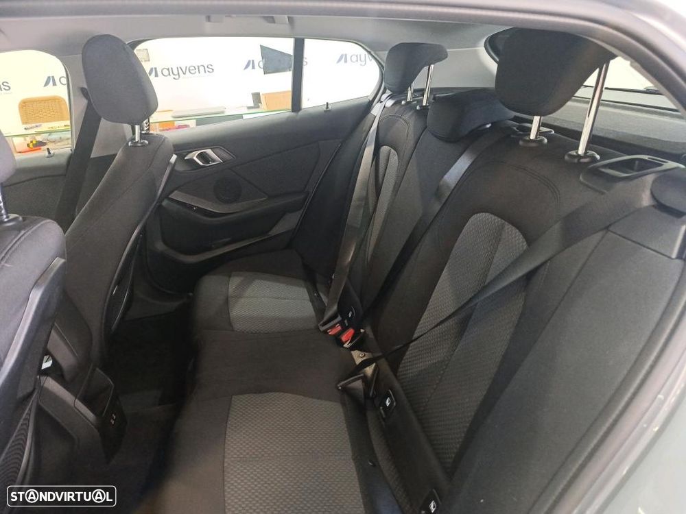 BMW 116 i Aut. Advantage - 8