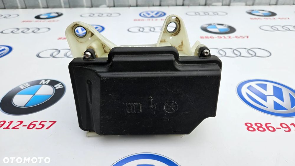 Mercedes C klasa W205 Skrzynka bezpieczników BCM Moduł BSI A2229063202 Puszka Skrzynka z bezpiecznikami - 3