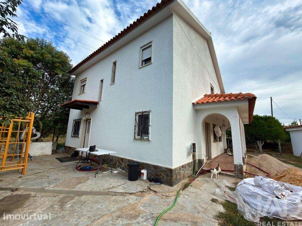 Moradia isolada T8 em Tomar e Santa Maria dos Olivais de 147,14 m2 - Grande imagem: 4/40