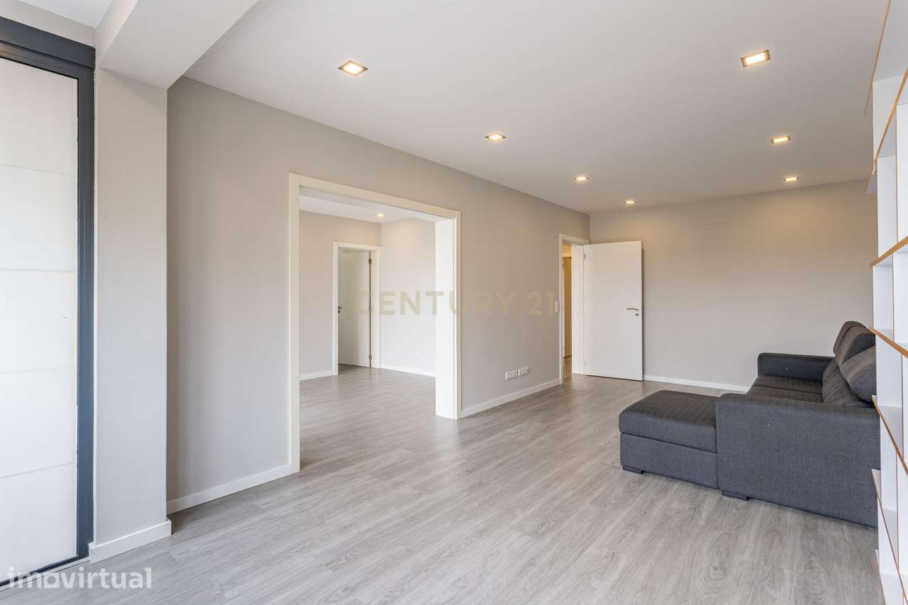 Apartamento T3 na Portela de Sacavém com garagem para arrendamento. - Grande imagem: 5/32