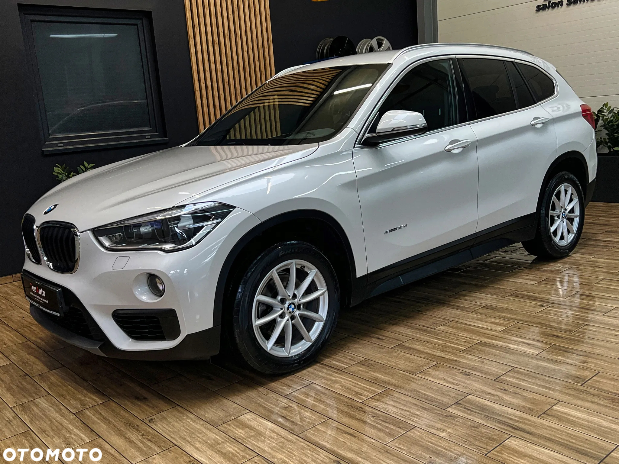 BMW X1 sDrive18d - 12