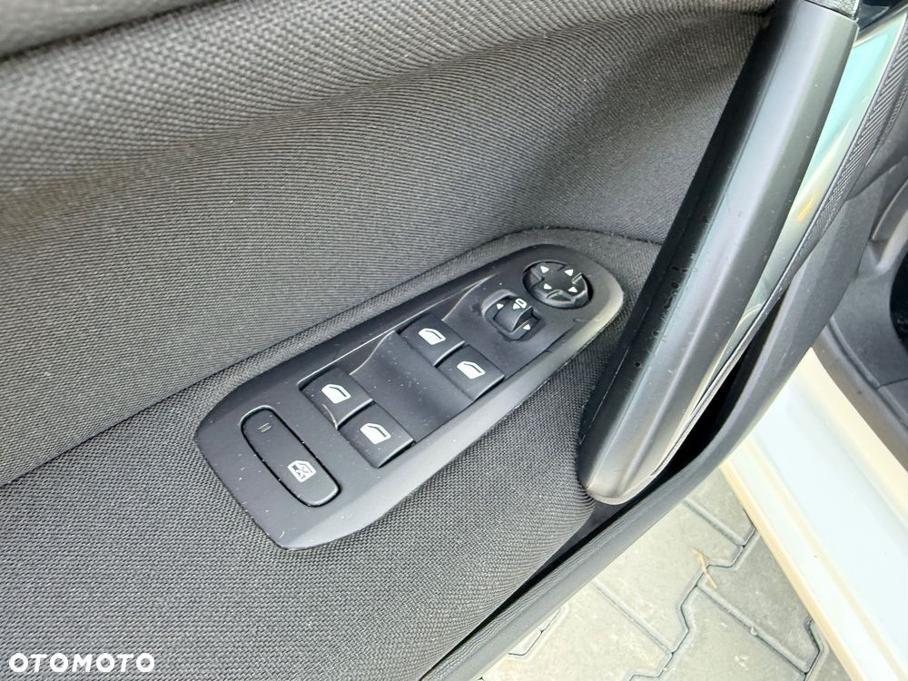 Peugeot 308 BlueHDi FAP 150 EAT6 Stop & Start Allure - 36