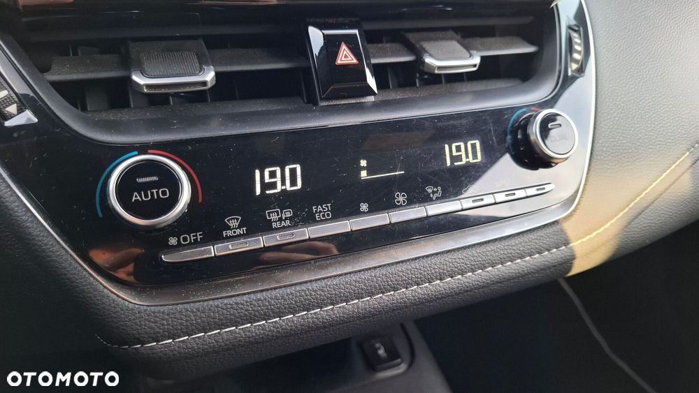 Toyota Corolla 2.0 Hybrid Comfort - 19