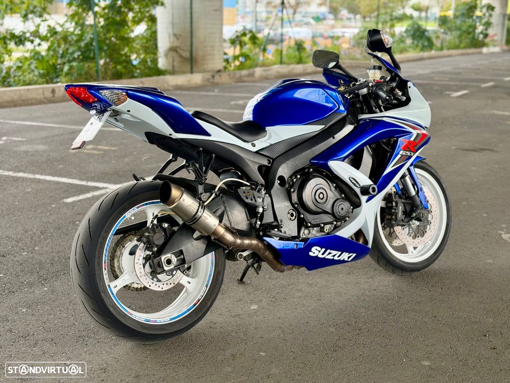 Suzuki GSX-R - 4