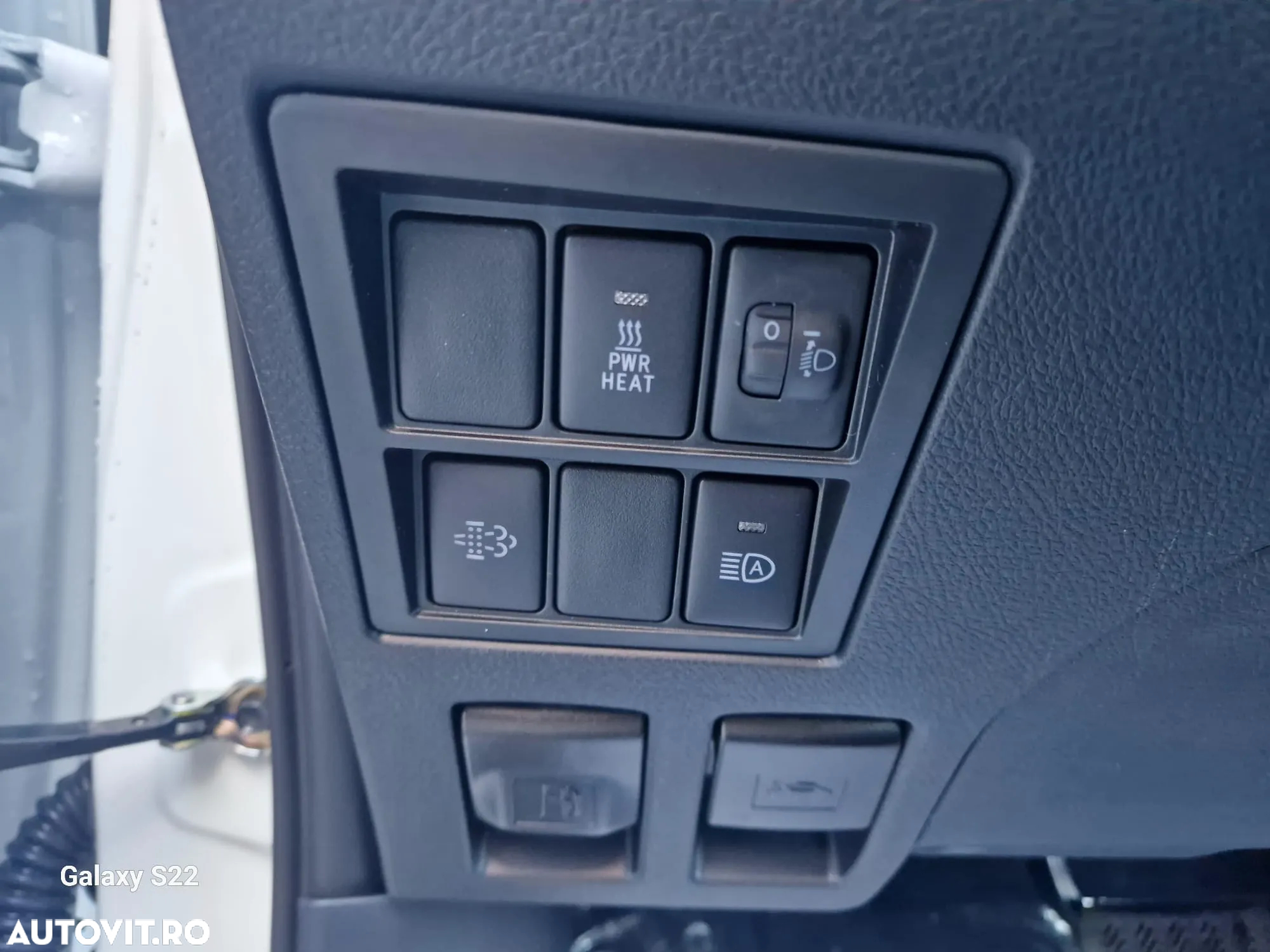 Toyota Hilux 2.4D 150CP 4x4 Double Cab AT Comfort - 11