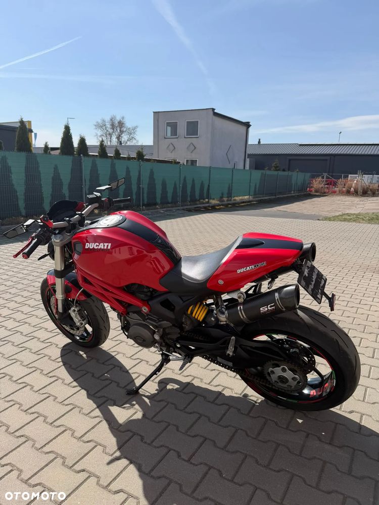 Ducati Monster - 11