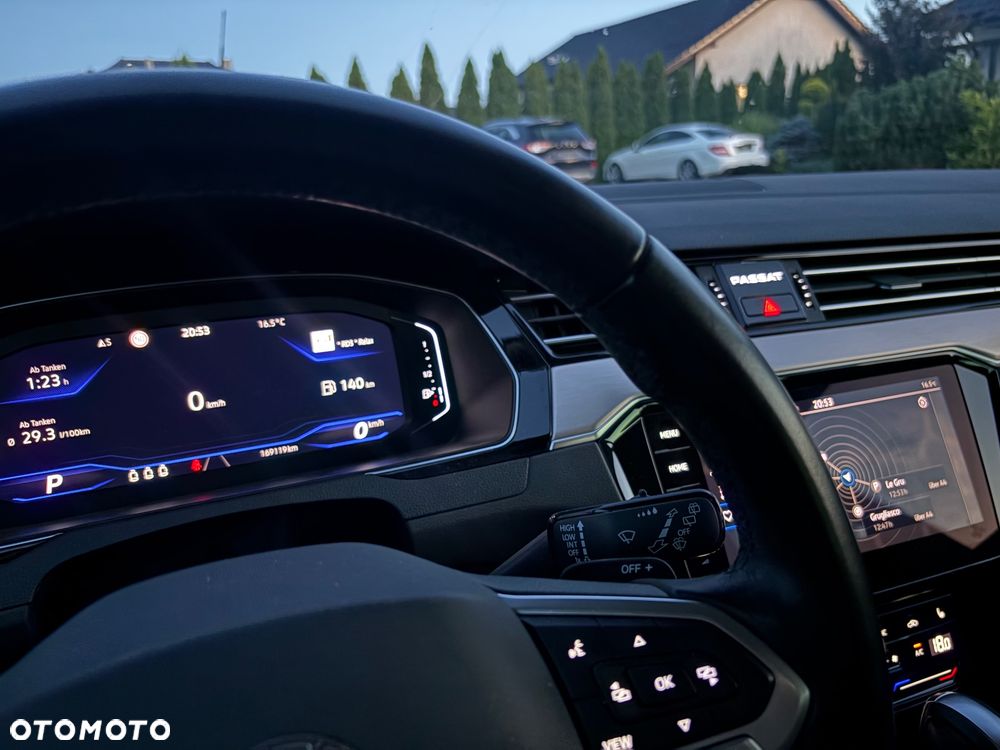 Volkswagen Passat Variant 2.0 TDI EVO Elegance DSG - 36