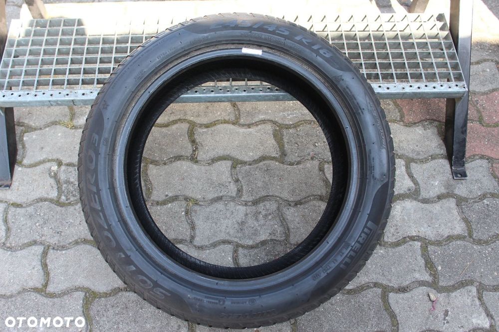 1x 245/45R18 100V XL PIRELLI WINTER SOTTOZERO 3  BMW MO 21r 6mm - 3