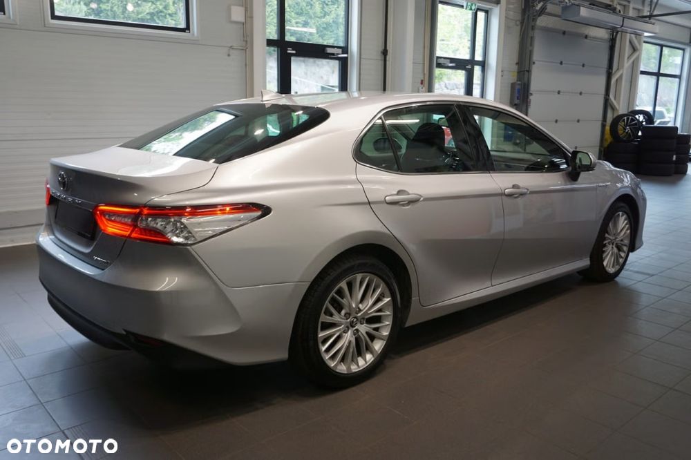 Toyota Camry Executive - 3