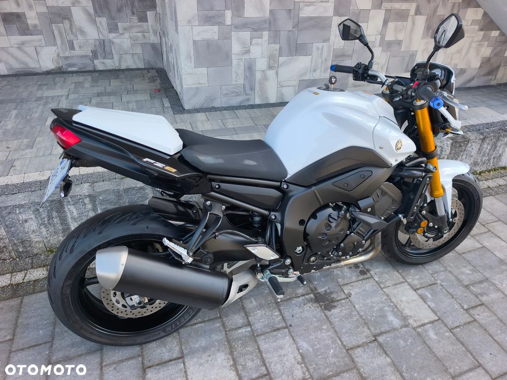 Yamaha FZ8 - 18