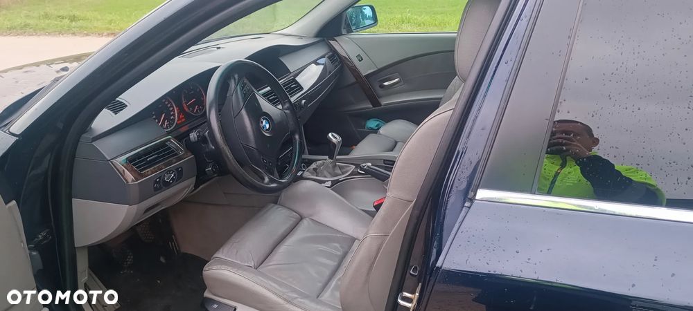 BMW Seria 5 525d - 10