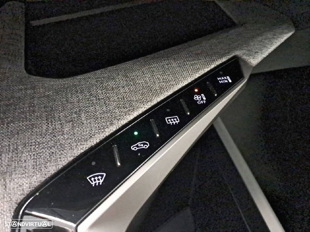 Peugeot 5008 1.2 Hybrid Allure e-DCS6 - 22
