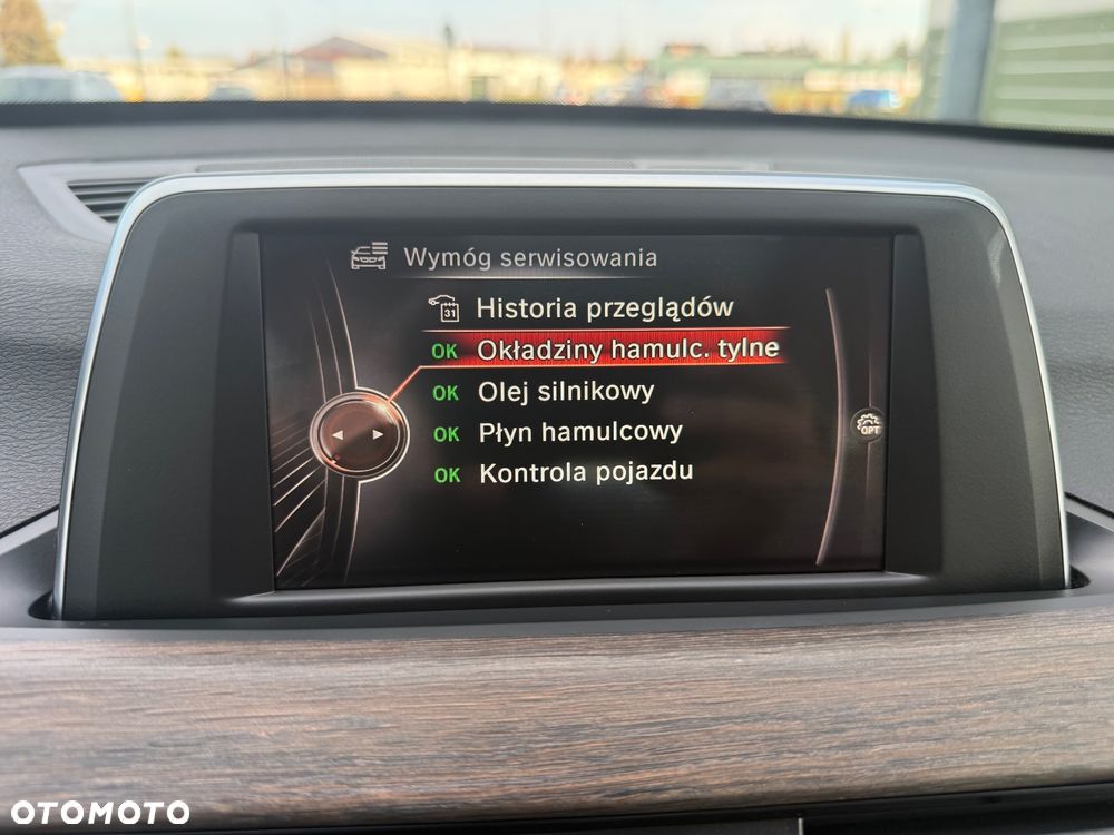 BMW X1 sDrive18i - 32