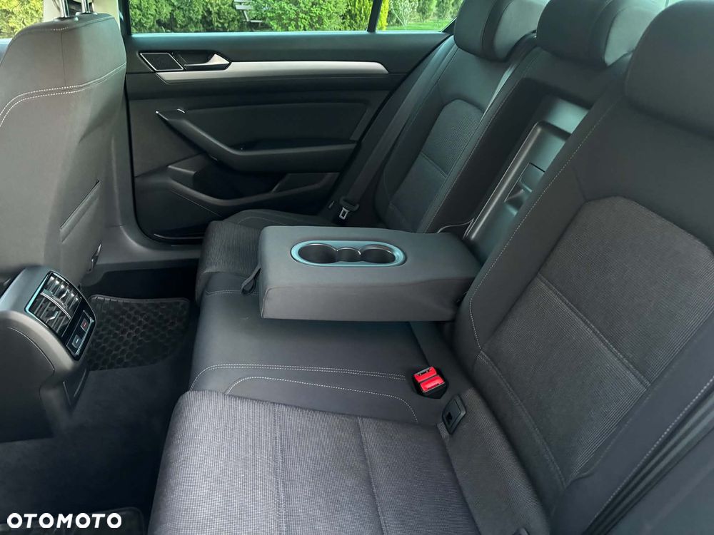Volkswagen Passat 1.5 TSI EVO Comfortline - 9