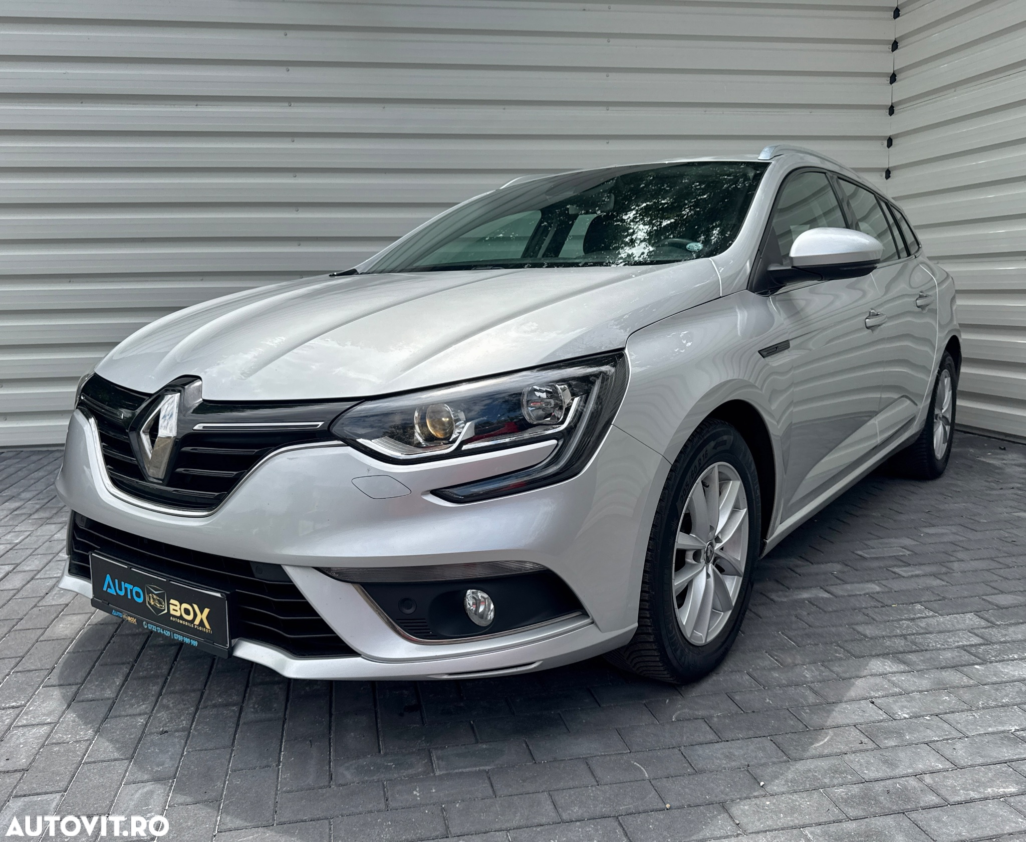 Renault Megane ENERGY dCi 110 EDC INTENS - 10