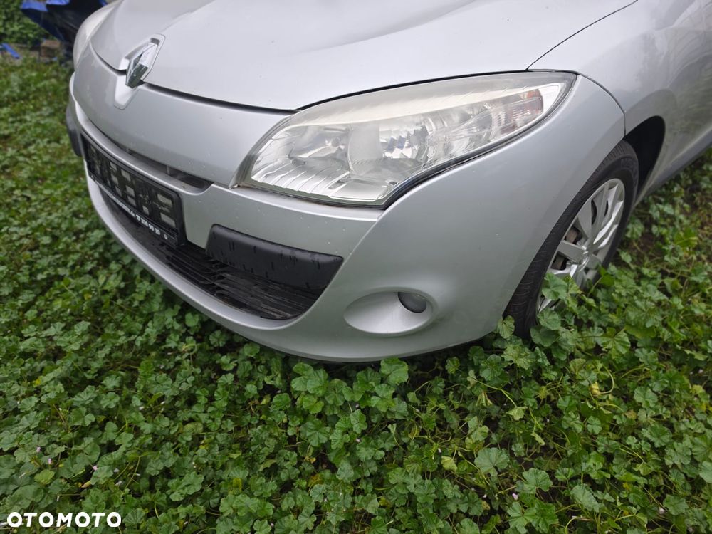 Kompletny  przód  Renault  megane  3 w kolorze - 10